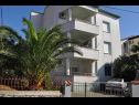 Appartamenti Milka - 150 m from sea: A1(2+2) Biograd - Riviera Biograd  - la casa
