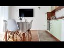Appartamenti Korni - comfortable A1(8) Biograd - Riviera Biograd  - Appartamento - A1(8): la cucina con la sala da pranzo