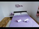 Appartamenti Renato - 150 m from beach: A1(2+2), A2(2+2) Sveti Filip i Jakov - Riviera Biograd  - Appartamento - A2(2+2): la camera da letto