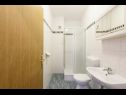 Appartamenti Vese - 100 m from beach: A1(2+2), A2(2+2), A3(5+3), A4(2+2) Sveti Petar - Riviera Biograd  - Appartamento - A4(2+2): il bagno con la toilette