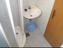 Appartamenti Mer - 50m from beach; A1 Meri 1(4+1), A2 Meri 2(2+1) Postira - Isola di Brac  - Appartamento - A2 Meri 2(2+1): il bagno con la toilette