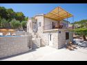 Casa vacanza Tonko - open pool: H(4+1) Postira - Isola di Brac  - Croazia - il cortile