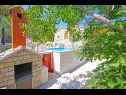 Casa vacanza Tonko - open pool: H(4+1) Postira - Isola di Brac  - Croazia - la griglia