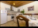 Appartamenti Lile - 30 m from beach: A2(4) Postira - Isola di Brac  - Appartamento - A2(4): la cucina con la sala da pranzo