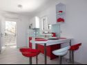 Appartamenti Coloured - apartments on island: A1 - plavi (4):, A2 -zeleni (4):, SA3 - studio (2+1):, A4 - bijeli (4+2): Povlja - Isola di Brac  - Studio appartamento - SA3 - studio (2+1):: la cucina con la sala da pranzo