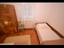 Appartamenti Kat - 80 m from beach: A1(6), A2(2) Splitska - Isola di Brac  - Appartamento - A1(6): la camera da letto