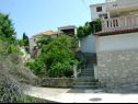 Appartamenti Kat - 80 m from beach: A1(6), A2(2) Splitska - Isola di Brac  - la casa
