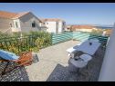 Casa vacanza Jadranka- comfortable and big terrace H(6+1) Supetar - Isola di Brac  - Croazia - H(6+1): la terrazza