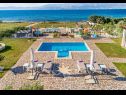 Casa vacanza Ivan - open pool: H(6+4) Supetar - Isola di Brac  - Croazia - piscina all’aperto