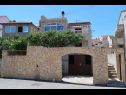 Appartamenti Brti - 250 m from beach: A1 PLAVI(2), A2 SMEĐI(2) Supetar - Isola di Brac  - la casa