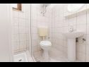 Appartamenti Adel - 70 m from beach: A1(4), A2(3+2), SA3(2), A4(4+2) Supetar - Isola di Brac  - Appartamento - A2(3+2): il bagno con la toilette