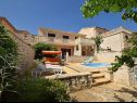 Appartamenti Mari - with pool: A1(7) Supetar - Isola di Brac  - la casa