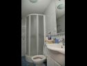 Appartamenti Val - 300 m to the beach: SA1 (2+1), A2(5+2) Supetar - Isola di Brac  - Studio appartamento - SA1 (2+1): il bagno con la toilette