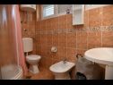 Appartamenti Val - 300 m to the beach: SA1 (2+1), A2(5+2) Supetar - Isola di Brac  - Appartamento - A2(5+2): il bagno con la toilette
