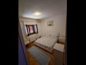 Appartamenti Dragi - 250 m from the beach: A1(6) Supetar - Isola di Brac  - Appartamento - A1(6): la camera da letto