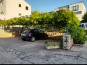 Appartamenti Jere - 50m from the sea with parking: A1(3), A2(4) Sutivan - Isola di Brac  - il parcheggio