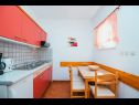 Appartamenti Bela2 - great location A1 B1(4), A2 C1(4), A3 D1(4+1) Mastrinka - Isola di Ciovo  - Appartamento - A1 B1(4): la cucina con la sala da pranzo