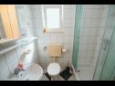 Appartamenti Bela2 - great location A1 B1(4), A2 C1(4), A3 D1(4+1) Mastrinka - Isola di Ciovo  - Appartamento - A2 C1(4): il bagno con la toilette