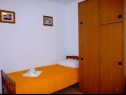 Appartamenti Joško - 70 m from beach: SA1(3), A2(6) Mastrinka - Isola di Ciovo  - Studio appartamento - SA1(3): la camera da letto