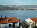 Appartamenti Daria - sea view : A2(2+1) Mastrinka - Isola di Ciovo  - lo sguardo
