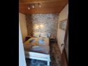 Appartamenti Daria - sea view : A2(2+1) Mastrinka - Isola di Ciovo  - Appartamento - A2(2+1): la camera da letto