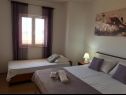 Appartamenti Miroslava - with pool: A1(4), A3(2+1), A4(5), A5(6+1) Okrug Gornji - Isola di Ciovo  - Appartamento - A4(5): camera