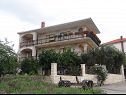 Appartamenti Ante - 50m from the sea: A2(2+2) Okrug Gornji - Isola di Ciovo  - la casa