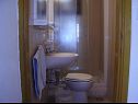 Appartamenti Dane - 30m from the sea: A1(4+1), A2(4+1), A3(3+2), A4(2+3) Okrug Gornji - Isola di Ciovo  - Appartamento - A4(2+3): il bagno con la toilette