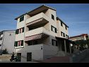 Appartamenti Central - 40m from the beach: A1(2), A2(4) Okrug Gornji - Isola di Ciovo  - la casa