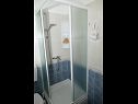 Appartamenti Milena - beautiful & close to the beach: A1(5) Okrug Gornji - Isola di Ciovo  - Appartamento - A1(5): il bagno con la toilette