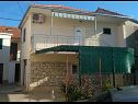 Appartamenti Marija - parking: A1(2+2) Okrug Gornji - Isola di Ciovo  - la casa