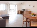 Appartamenti Filip - with parking : A1-2A(2+3), SA2-2B(2+1), A3-3A(2+3), SA4-3B(2+1) Okrug Gornji - Isola di Ciovo  - Appartamento - A3-3A(2+3): il soggiorno