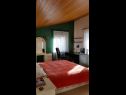 Appartamenti Doria - 20m from beach: A1 Grego(4), A3 Doric(4), A4 Teuta(2+2) Okrug Gornji - Isola di Ciovo  - Appartamento - A4 Teuta(2+2): la camera da letto