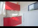Appartamenti Branko - 60m from the beach: SA1 (3+1), A2 (4), A3 (4) Okrug Gornji - Isola di Ciovo  - Studio appartamento - SA1 (3+1): la cucina