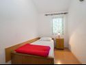 Appartamenti Dane - 30m from the sea: A1(4+1), A2(4+1), A3(3+2), A4(2+3) Okrug Gornji - Isola di Ciovo  - Appartamento - A2(4+1): la camera da letto