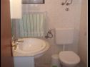 Appartamenti Biserka - 50 m from beach : A1(2+1), A2(2+1), A3(2+1), A4(6), A5(4), A6(4) Okrug Gornji - Isola di Ciovo  - Appartamento - A6(4): il bagno con la toilette