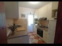 Appartamenti Milena - beautiful & close to the beach: A1(5) Okrug Gornji - Isola di Ciovo  - Appartamento - A1(5): la cucina