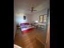Appartamenti Jakov - large terrace : A1(4+1) Okrug Gornji - Isola di Ciovo  - Appartamento - A1(4+1): la camera da letto