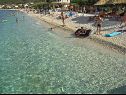Appartamenti Naki - terrace & free parking: Studio(2+1), A2(6+1) Slatine - Isola di Ciovo  - la spiaggia