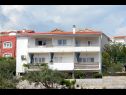 Appartamenti Naki - terrace & free parking: Studio(2+1), A2(6+1) Slatine - Isola di Ciovo  - la casa