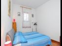 Appartamenti Rosa - with parking : A1(3+1), SA2(3), A3(6) Slatine - Isola di Ciovo  - Appartamento - A1(3+1): la camera da letto