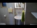 Appartamenti Griv - close to the sea: A1(4), SA3(2), A2(2) Valun - Isola di Cres  - Appartamento - A1(4): il bagno con la toilette