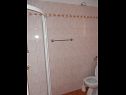 Appartamenti Kate - free private parking: A1(6), A2(3+1)Kada, A3(3+1)Tus Novi Vinodolski - Riviera Crikvenica  - Appartamento - A3(3+1)Tus: il bagno con la toilette