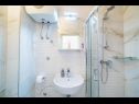 Appartamenti e camere Bari - 10 km from airport: A1(2), A2(2), R2(2), R3(2), R4(2) Kupari - Riviera Dubrovnik  - Camera - R2(2): il bagno con la toilette