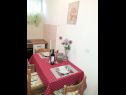 Appartamenti Dioniza - 150 m from beach: A1(2+2), A2(3), A3(2+2) Jelsa - Isola di Hvar  - Appartamento - A2(3): la cucina con la sala da pranzo