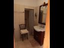 Appartamenti Draga - traditional & in center: A1(2+2), A2(2+2), SA1(2+2), SA2(2+1) Vrboska - Isola di Hvar  - Appartamento - A2(2+2): il bagno con la toilette