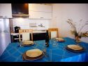 Appartamenti Ana - sea view; A1(2+1), A2(2+1), A3(4+1) Zavala - Isola di Hvar  - Appartamento - A3(4+1): la cucina con la sala da pranzo