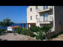 Appartamenti Jela - terrace and sea view A1(4+2) Zavala - Isola di Hvar  - la casa