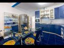 Appartamenti Mila - in blue: A1(4+2), A2(5+1), A3(4+2) Banjole - Istria  - Appartamento - A2(5+1): la cucina con la sala da pranzo