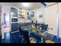 Appartamenti Mila - in blue: A1(4+2), A2(5+1), A3(4+2) Banjole - Istria  - Appartamento - A2(5+1): la cucina con la sala da pranzo